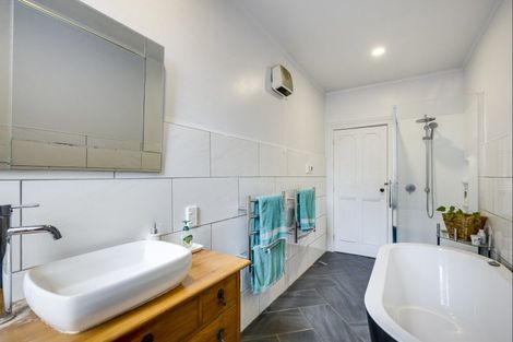 Photo of property in 506 Market Street South, Hastings, 4122