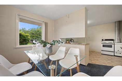 Photo of property in 12 Blossomdale Place, Bishopdale, Christchurch, 8053