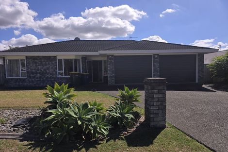 Photo of property in 15 Picasso Drive, West Harbour, Auckland, 0618