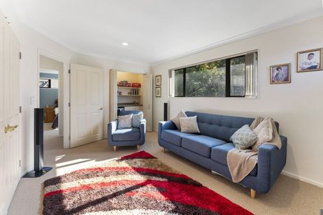 Photo of property in 2 Ormrod Grove, Riverstone Terraces, Upper Hutt, 5018