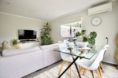 Photo of property in 6 Wiriana Place, Stanmore Bay, Whangaparaoa, 0932
