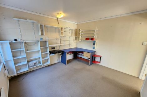 Photo of property in 27 Mirrabooka Avenue, Botany Downs, Auckland, 2010