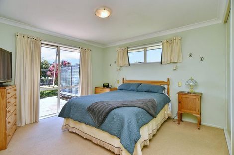 Photo of property in 72 Church Street, Oxford, 7430