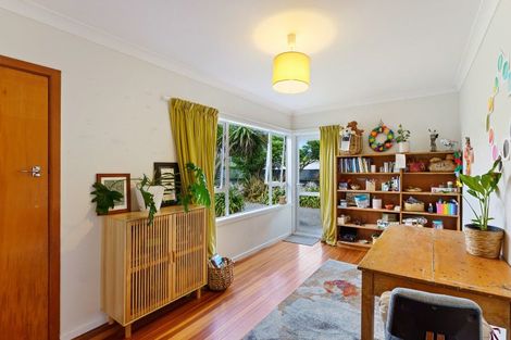 Photo of property in 32 Kiharoa Street, Otaki Beach, Otaki, 5512