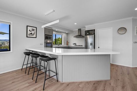 Photo of property in 38 Kereru Place, Pyes Pa, Tauranga, 3112