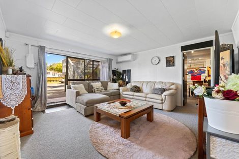 Photo of property in 39 Waianiwa Place, Tokoroa, 3420