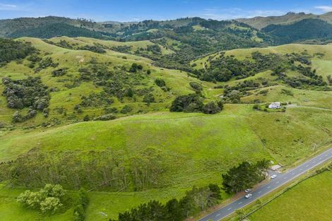 Photo of property in 3060 Kaipara Coast Highway, Glorit, 0984
