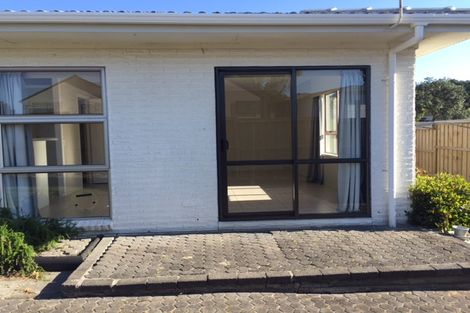 Photo of property in 2/12 Clovelly Road, Bucklands Beach, Auckland, 2012