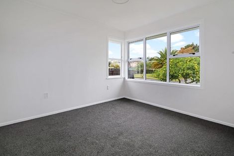 Photo of property in 5 Minifie Avenue, Melville, Hamilton, 3206