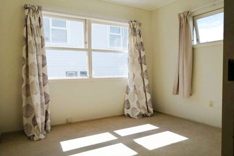 Photo of property in 1/31 Becroft Drive, Forrest Hill, Auckland, 0620