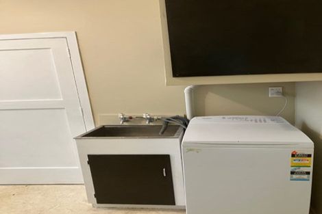 Photo of property in 19 Elizabeth Street, Mount Victoria, Wellington, 6011