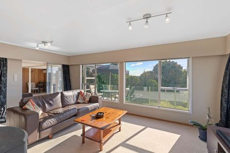 Photo of property in 8 De Luen Avenue, Tindalls Beach, Whangaparaoa, 0930