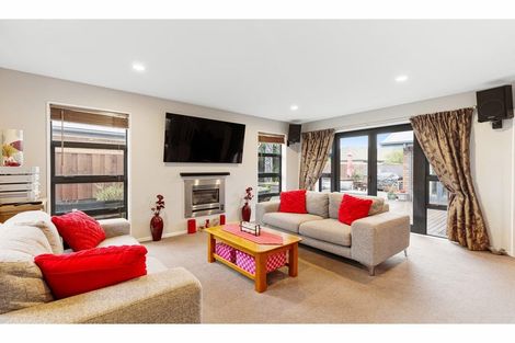 Photo of property in 10 Chesterfield Place, Rangiora, 7400