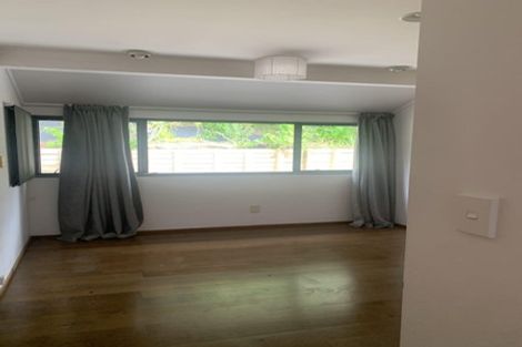 Photo of property in 14 Bonnard Place, West Harbour, Auckland, 0618