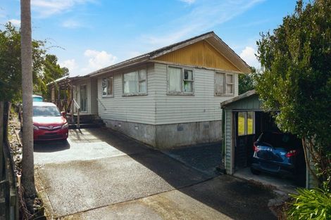 Photo of property in 62 Harmel Road, Glendene, Auckland, 0602
