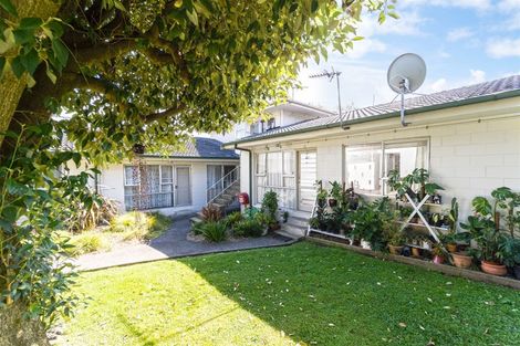 Photo of property in 5/38 Edmonton Road, Henderson, Auckland, 0612