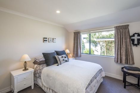 Photo of property in 3 Holcombe Drive, Paraparaumu, 5032