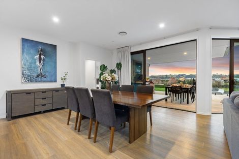 Photo of property in 160 Lakes Boulevard, Pyes Pa, Tauranga, 3112