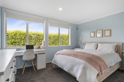 Photo of property in 18 House Avenue, Mangere Bridge, Auckland, 2022