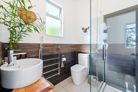 Photo of property in 84a Scott Road, Stanmore Bay, Whangaparaoa, 0932