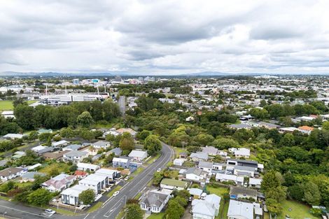 Photo of property in 175 Seddon Road, Maeroa, Hamilton, 3200