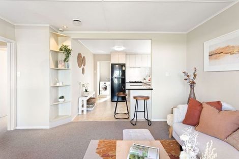 Photo of property in 59 Avondale Road, Avondale, Auckland, 1026