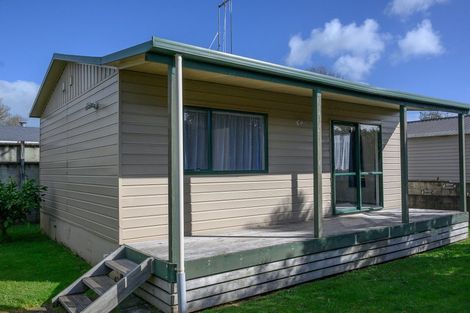 Photo of property in 37 Vardon Road, St Andrews, Hamilton, 3200