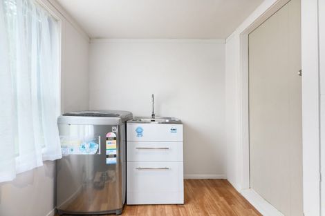 Photo of property in 44 Kohekohe Street, New Lynn, Auckland, 0600