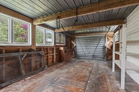 Photo of property in 79 Hebron Road, Waiake, Auckland, 0630