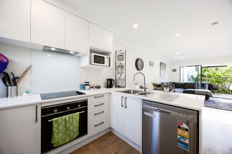 Photo of property in 2/125b Metcalfe Road, Ranui, Auckland, 0612