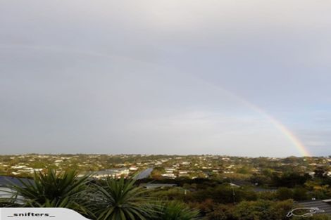 Photo of property in 2/15 Witheford Drive, Bayview, Auckland, 0629