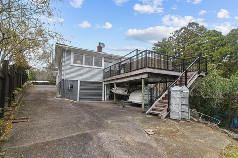 Photo of property in 37 Derwent Crescent, Titirangi, Auckland, 0604