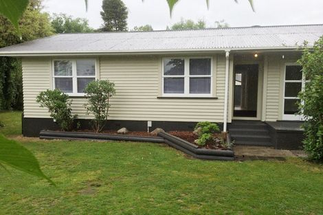 Photo of property in 4 Clyde Street, Utuhina, Rotorua, 3015