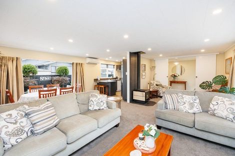 Photo of property in 644 Featherston Street, Roslyn, Palmerston North, 4414