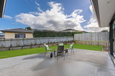 Photo of property in 7 Brian Cowley Place, Tuakau, 2121