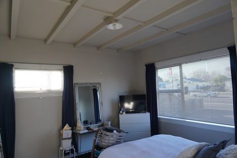 Photo of property in 1/705 Heretaunga Street East, Parkvale, Hastings, 4122