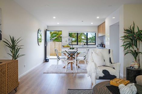 Photo of property in 28a Mckinstry Avenue, Mangere East, Auckland, 2024