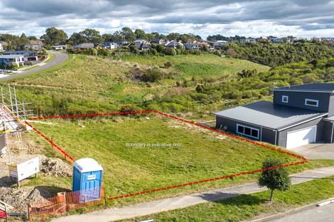 Photo of property in 35 Vaucluse Heights, Fitzherbert, Palmerston North, 4410