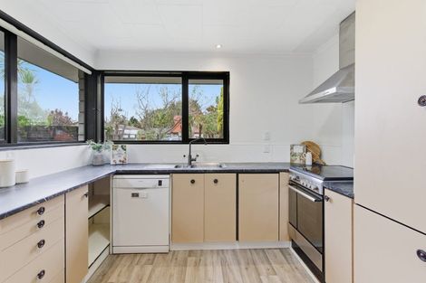 Photo of property in 16 Fernbrook Place, Mairehau, Christchurch, 8013