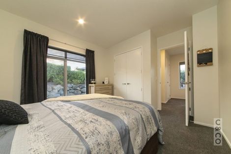 Photo of property in 1 Tauwaka Crescent, Riverhead, 0820