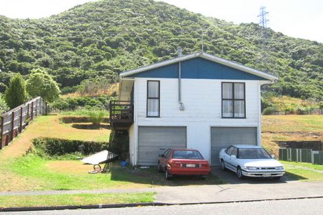 Photo of property in 61 Hartford Crescent, Totara Park, Upper Hutt, 5018