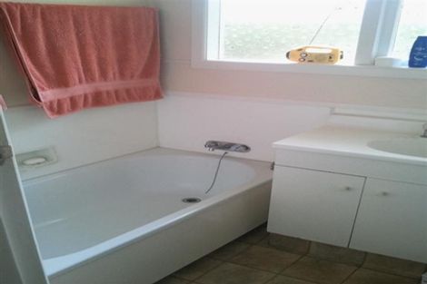 Photo of property in 22 Paulette Place, Queenwood, Hamilton, 3210