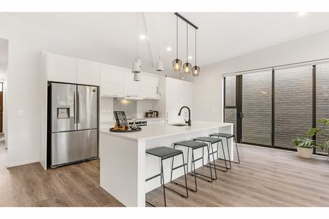 Photo of property in 7 Bravery Road, Papakura, 2110