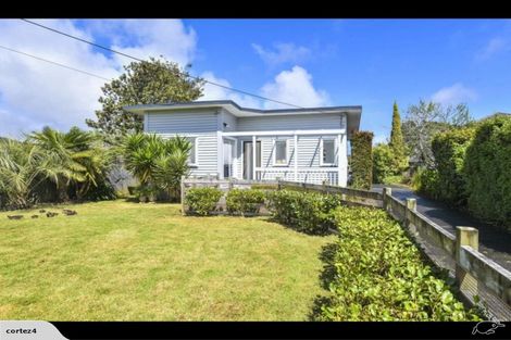 Photo of property in 4 Knox Road, Swanson, Auckland, 0612