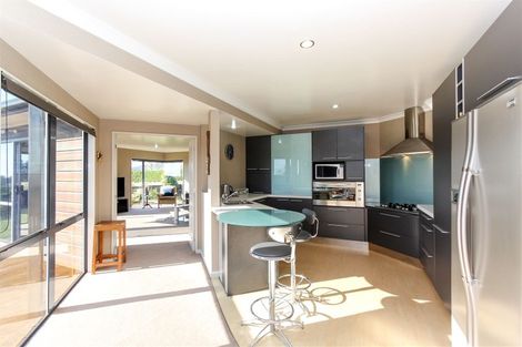 Photo of property in 39 Allan Road, Burgess Park, New Plymouth, 4371