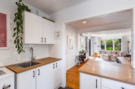 Photo of property in 29 Ward Crescent, Te Atatu Peninsula, Auckland, 0610