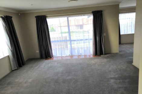 Photo of property in 1 Tir Conaill Avenue, Flat Bush, Auckland, 2019