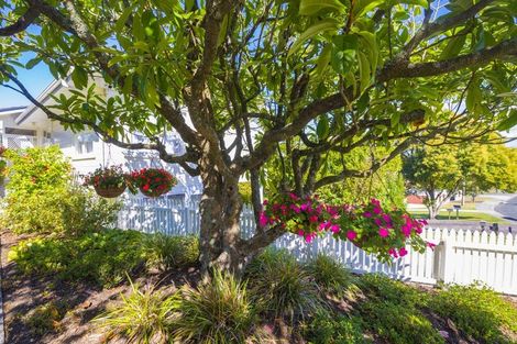 Photo of property in 23 Merchant Avenue, Te Atatu South, Auckland, 0610