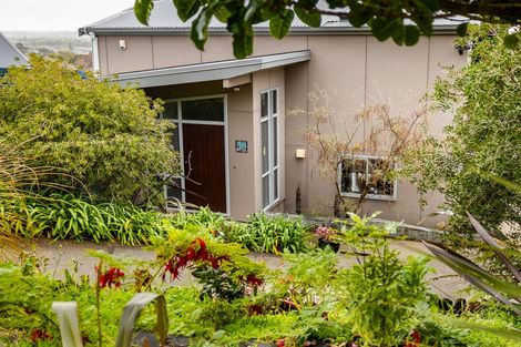 Photo of property in 48 Kotare Street, Waikanae, 5036