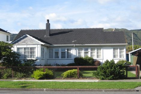 Photo of property in 353 Cambridge Terrace, Naenae, Lower Hutt, 5011